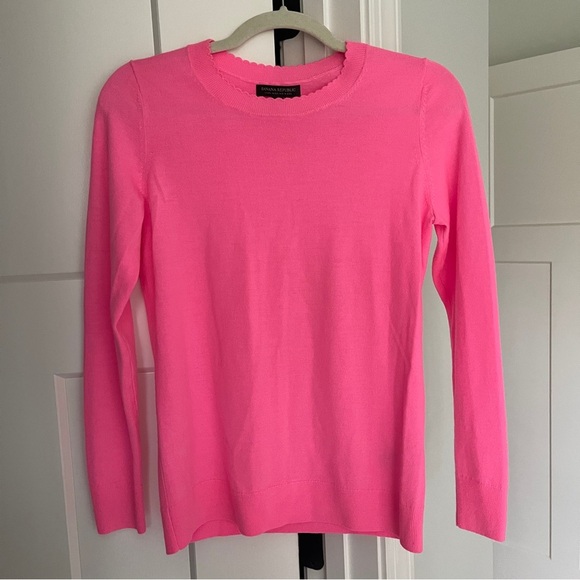 Banana Republic Merino Wool Pink Sweater - Picture 1 of 3